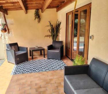 Vanzay House | Le Gite de l'Alambic