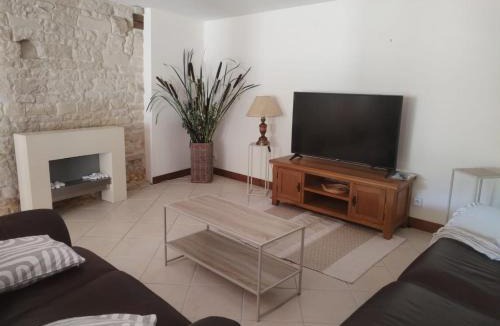 Vanzay House | Le Gite de l'Alambic