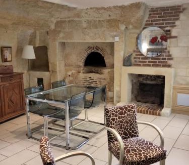 Rochecorbon House | Le Gite de la Loire - Unique Troglodyte Stay