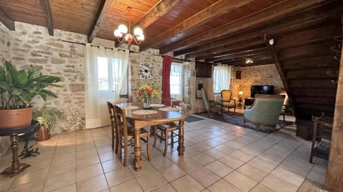 Saint-Junien House | Le gite de nathye