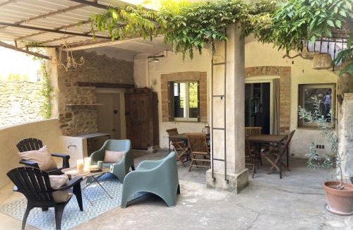 Saint-Jean-de-Valeriscle House | Le gite GARRIC