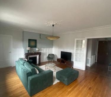 Soissons Apartment | Le Globe-trotter