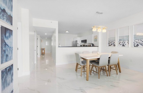Sunny Isles Beach Apartment | Le Golden Bay 902 STR-00876