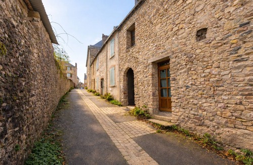 Sainte-Suzanne-and-Chammes Apartment | Le Grenier à Sel - Centre historique