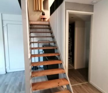 Tonneins Apartment | Le Grain de Sable, studio avec mezzanine