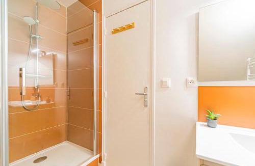 Saint-Pierre-des-Corps Apartment | Le Grand Anatole - Proche Gare - Netflix