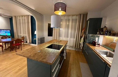 Republique Apartment | Le Grand Bleu - Quiet and Thermal