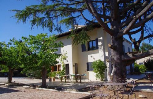 Bourg-Saint-Andeol Bed & Breakfast | Le Grand Cèdre - 2 Chambres d'hôtes - Sud Ardèche