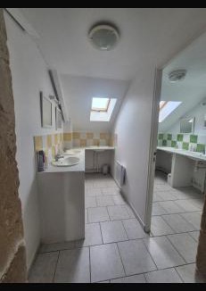 Souligne-sous-Ballon House | Le grand chêne