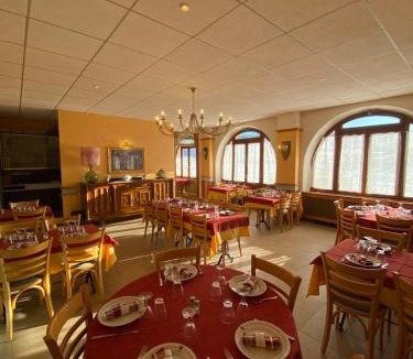 Chateauneuf-de-Randon Hotel | Le Grand Connétable