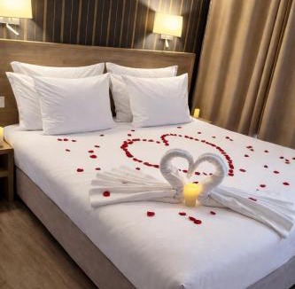 Mayenne Hotel | Le Grand Hôtel de Mayenne - Logis hôtels restaurant