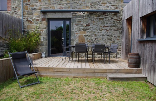 Vains House | Le Grand Hibou