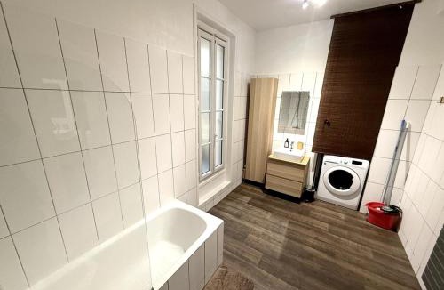 19th Arrondissement Apartment | Le Grand Jaures 8 Personnes PARIS