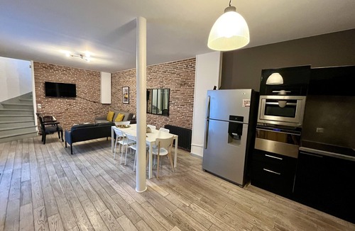 Amerique Apartment | Le Grand Jaures PARIS 8 people