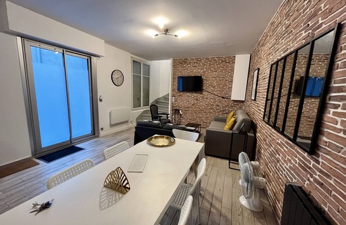 Amerique Apartment | Le Grand Jaures PARIS 8 people
