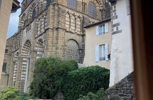 Le Puy-en-Velay Apartment | Le Grand Orme. Appartement au Coeur du Centre Historique
