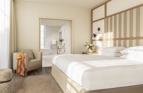 Vineuil-Saint-Firmin Hotel | Le Grand Pavillon Chantilly