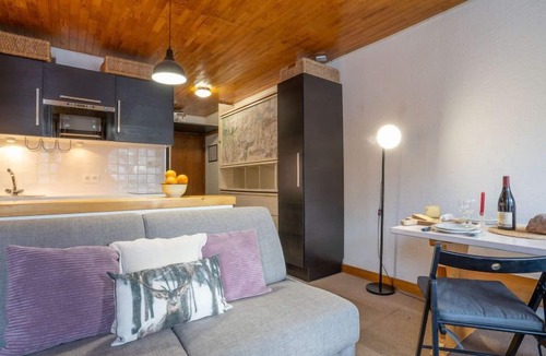 Le Lavachet Apartment | Le Grand Pré (Lavachet) by Interhome