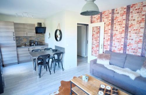 Saint-Nicolas Apartment | Le Green Way, Style Seconde Guerre et terrasse