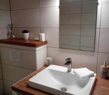 Ventenac-Cabardes Apartment | Le Grenadier