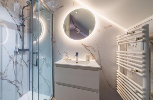 Sainte-Suzanne-and-Chammes Apartment | Le Grenier à Sel Centre historique