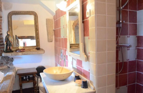 Perouges House | Le Grenier A Sel
