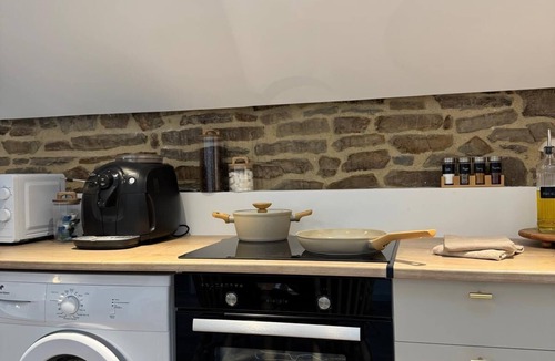 Pontorson Apartment | Le Grenier d'Antan - Near Mont-Saint-Michel