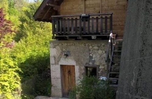 Entremont-le-Vieux House | LE GRENIER DU CROZAT