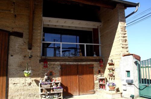 Savas-Mepin Apartment | LE GRENIER