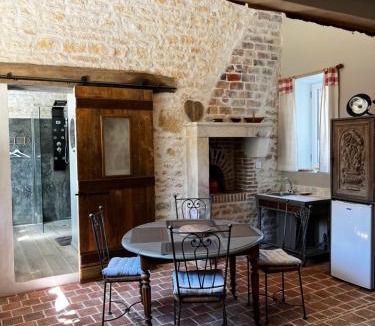Sainte-Gemme-la-Plaine House | Le Grenier d'Odette