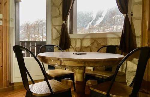 Chamonix City Centre Apartment | le grepon in Chamonix-Mont-Blanc
