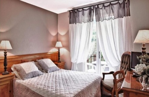 Saint-Jacques-des-Blats Hotel | Le Griou