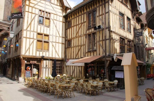 Old Town Apartment | Le Gros Raisin - TROYES