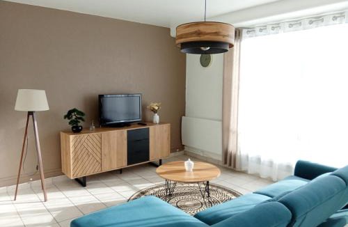 Poitiers Apartment | Le Guynemer - Spacieux T2 - Terrasse avec vue - Secteur gare