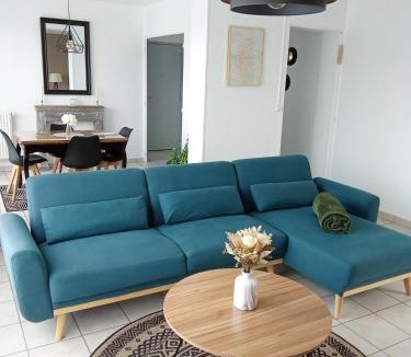 Poitiers Apartment | Le Guynemer - Spacieux T2 - Terrasse avec vue - Secteur gare