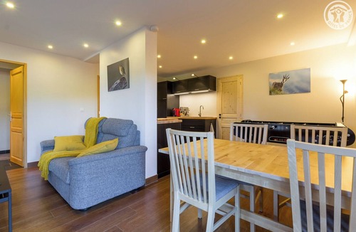 Challes-les-Eaux House | LE GYPAETE - CHALLES LES EAUX