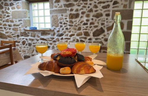 La Foret-sur-Sevre House | Le Hameau des possibles gites 16- personnes