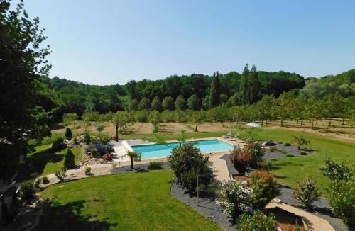 Veyrines-de-Domme Villa | LE HANGAR AVEC PISCINE EN DORDOGNE