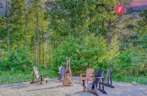 Pont-Rouge House | Le Harfang - Chalet 3 chambres abordable Accès piscine sauna spa - Resort près de Québec