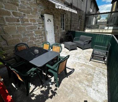 Larche Apartment | Le Havre de paix vue sur piscine