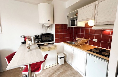 Cancale Apartment | Le Havre du Port - T2, quiet, sleeps 4, near Port