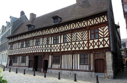 Saint-Valery-en-Caux Apartment | LE HENRY IV