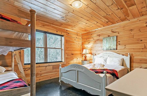 L'Ange-Gardien Ski Chalet | Le Héron ♫ Log Cabin in the ♥ of Nature