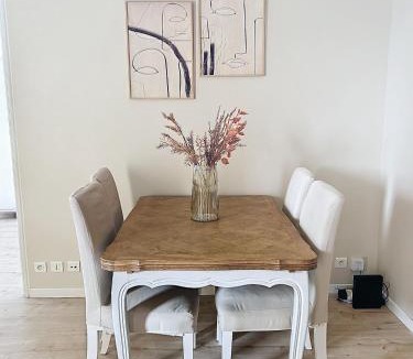 Margny-les-Compiegne Apartment | Le Horance Balcon et parking