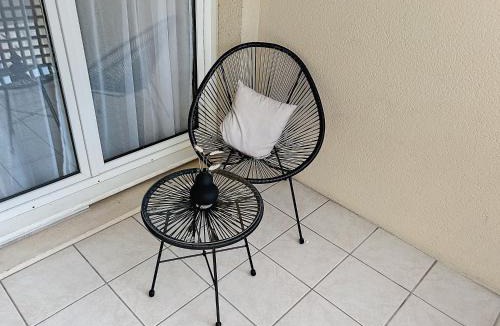 Margny-les-Compiegne Apartment | Le Horance Balcon et parking