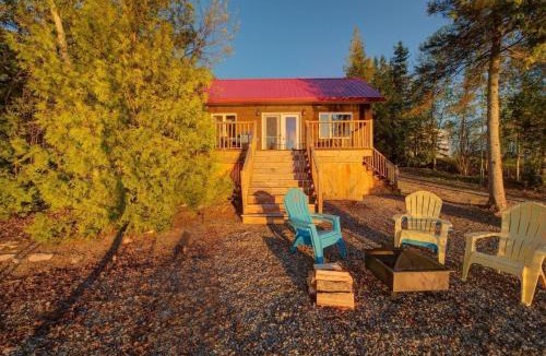 Sayabec Ski Chalet | Le Huard - Lakefront & Private Dock