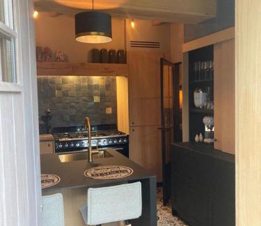 Fumay House | Le Huit