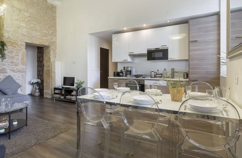 La Croix Rousse Apartment | Le jacquard lyon center