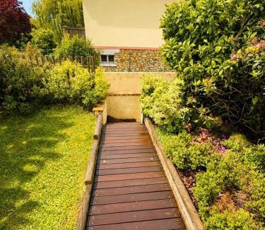 Saint-Jean-de-Beauregard House | Le Jardin de Beauregard - Maison familiale