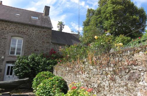 Pleudihen-sur-Rance Bed & Breakfast | Le Jardin à Mordreuc